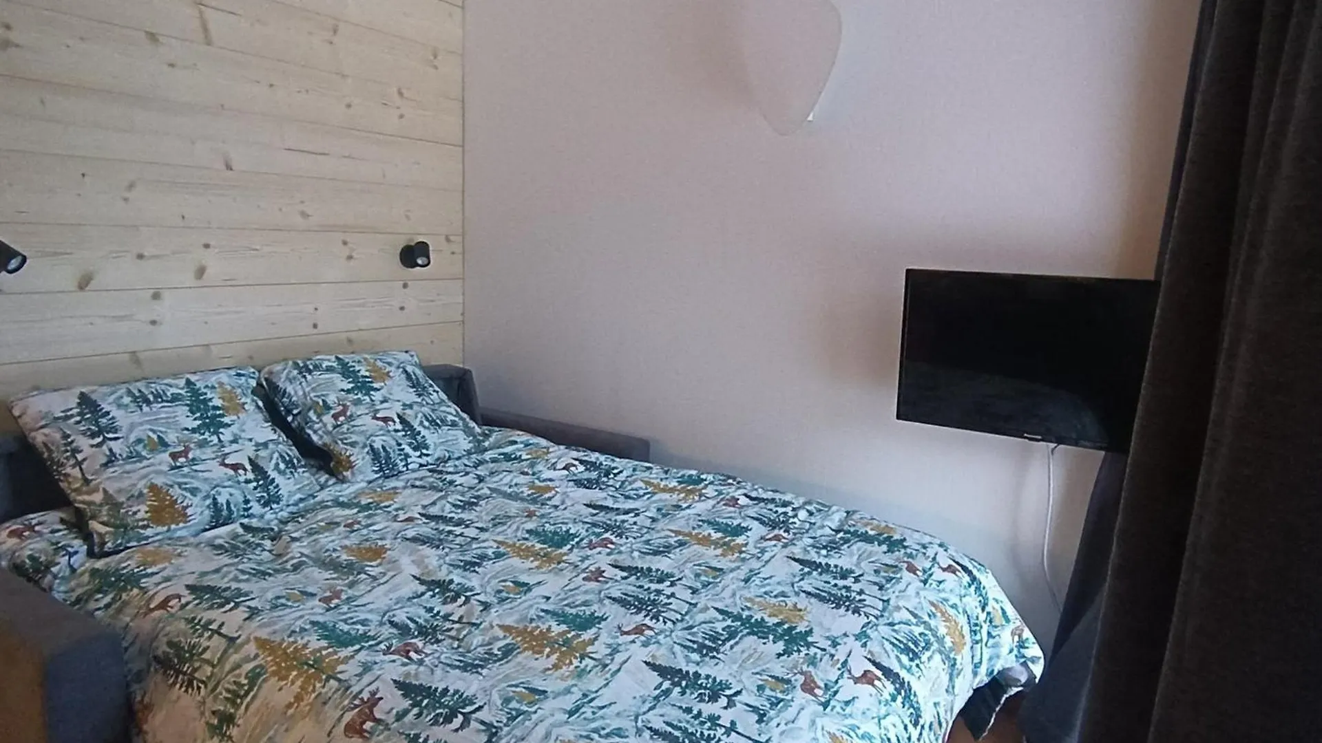 Apartment Studio Renove Plein Sud, Terrasse-Jardinet, 4 Pers, Proche Pistes Et Commerces, Stationnement Prive. - Fr-1-445-204 Montgenevre